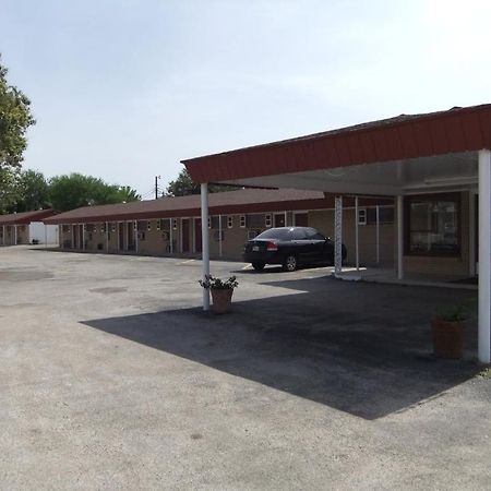 The Hills Motel Junction Exterior photo