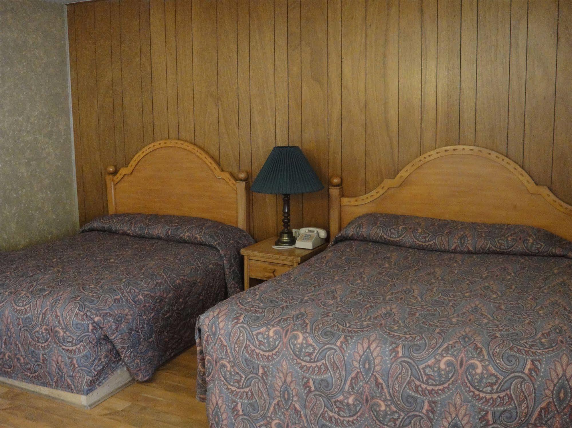 The Hills Motel Junction Exterior photo
